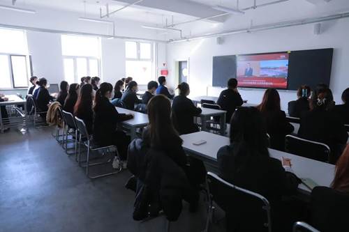 https://www.ghu.edu.cn/__local/C/59/AF/245F98A39EF7E48EF6EA85313EA_C0332E64_12C06.jpg